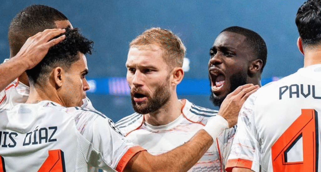 Konrad Laimer (tengah) diburu Liverpool/