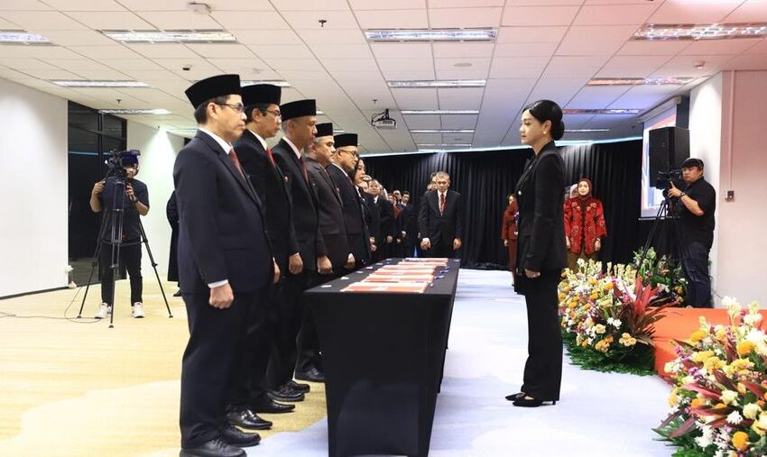  Ini Pesan Menohok Pjs. Ketua OJK Saat Rombak Kursi Kepala Departemen hingga Daerah.