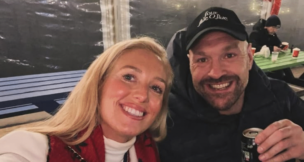 Source Foto: IG parispury1