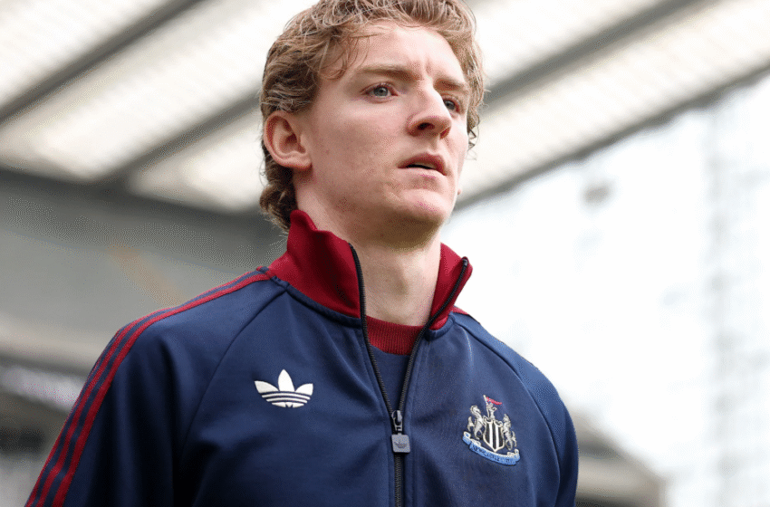  Barcelona Sepakati Proses Transfer Anthony Gordon Dari Newcastle