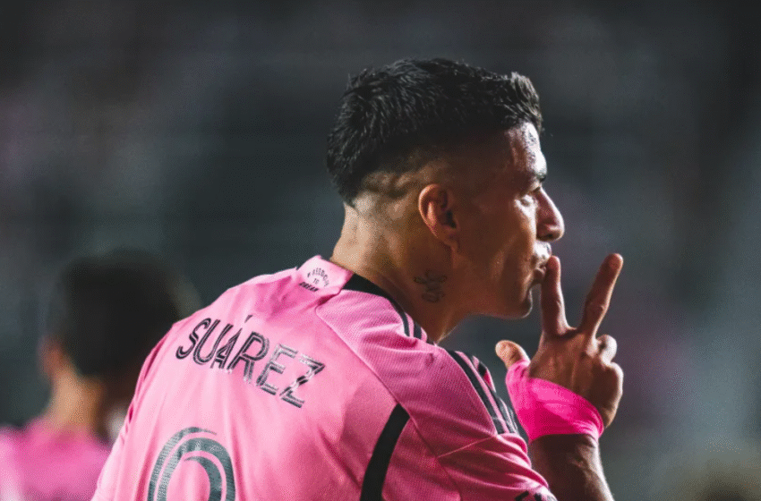  ‘El Pistolero’ Bangkit! 2 Gol Suarez Kalahkan Klub Baru Lewandowski