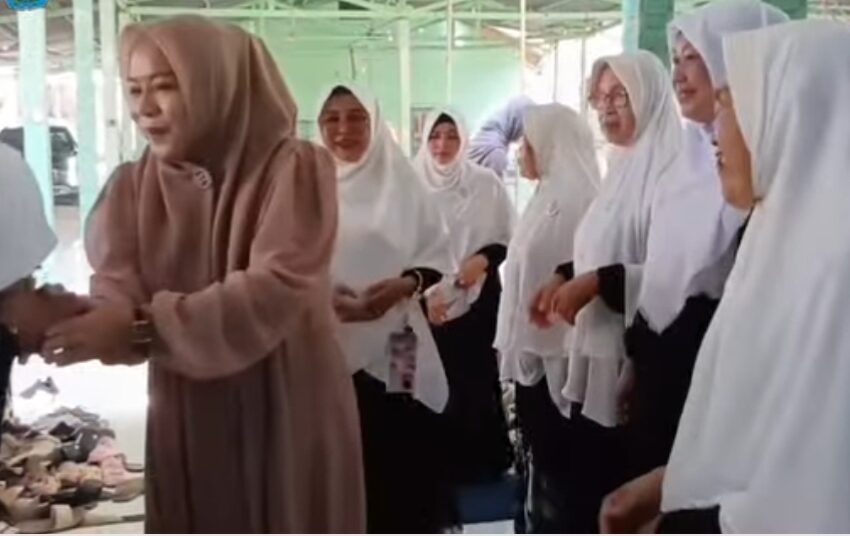  Maulid Nabi di Masjid Al-Hikmah, Hj. Linda Apriana Arlan Ajak Warga Teladani Akhlak Rasulullah